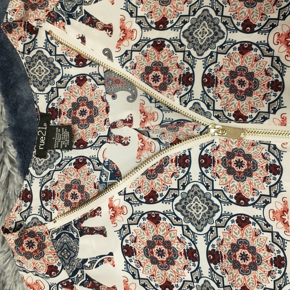 Rue 21 elephant blouse - Picture 2 of 3